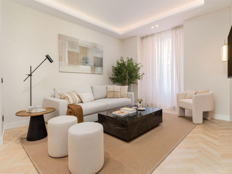 3 bedroom flat / apartment for sale in Centro. Exclusive Property Located In The Emblematic Neighborhood Of Sol-Centro